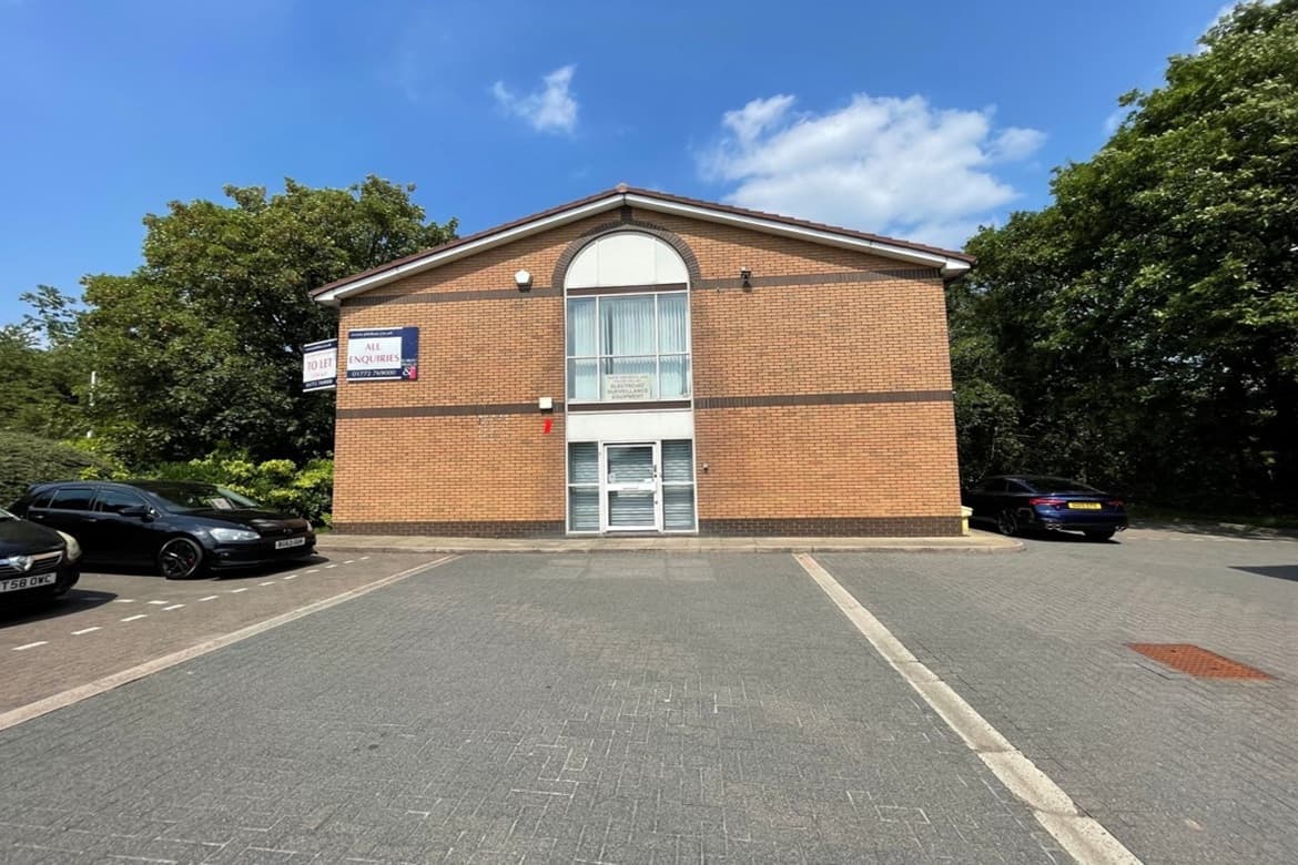 Prominent Two Storey Office Building For Sale or To Let in Chorley 4