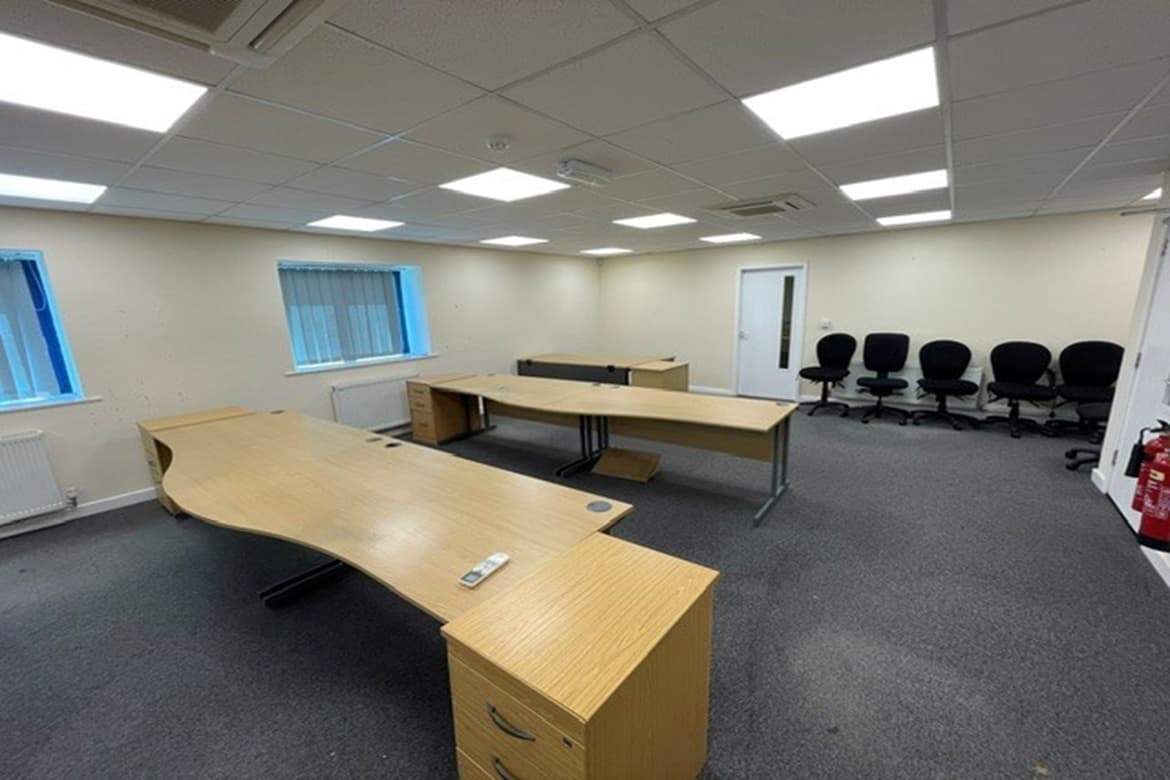 Warehouse Premises For Sale or To Let in Poulton-Le-Fylde, Lancashire 5
