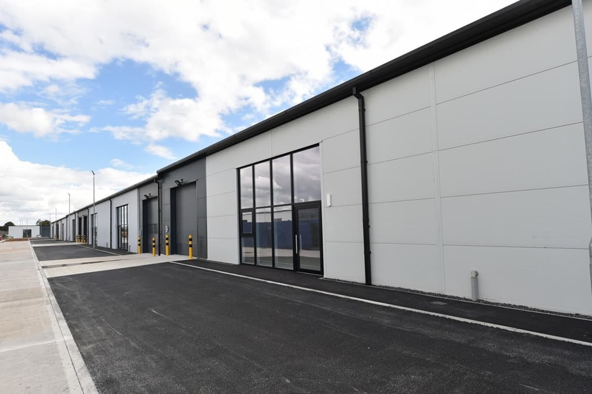 High Quality Workshop and Units For Sale or To Let in Burnley, Lancs 4