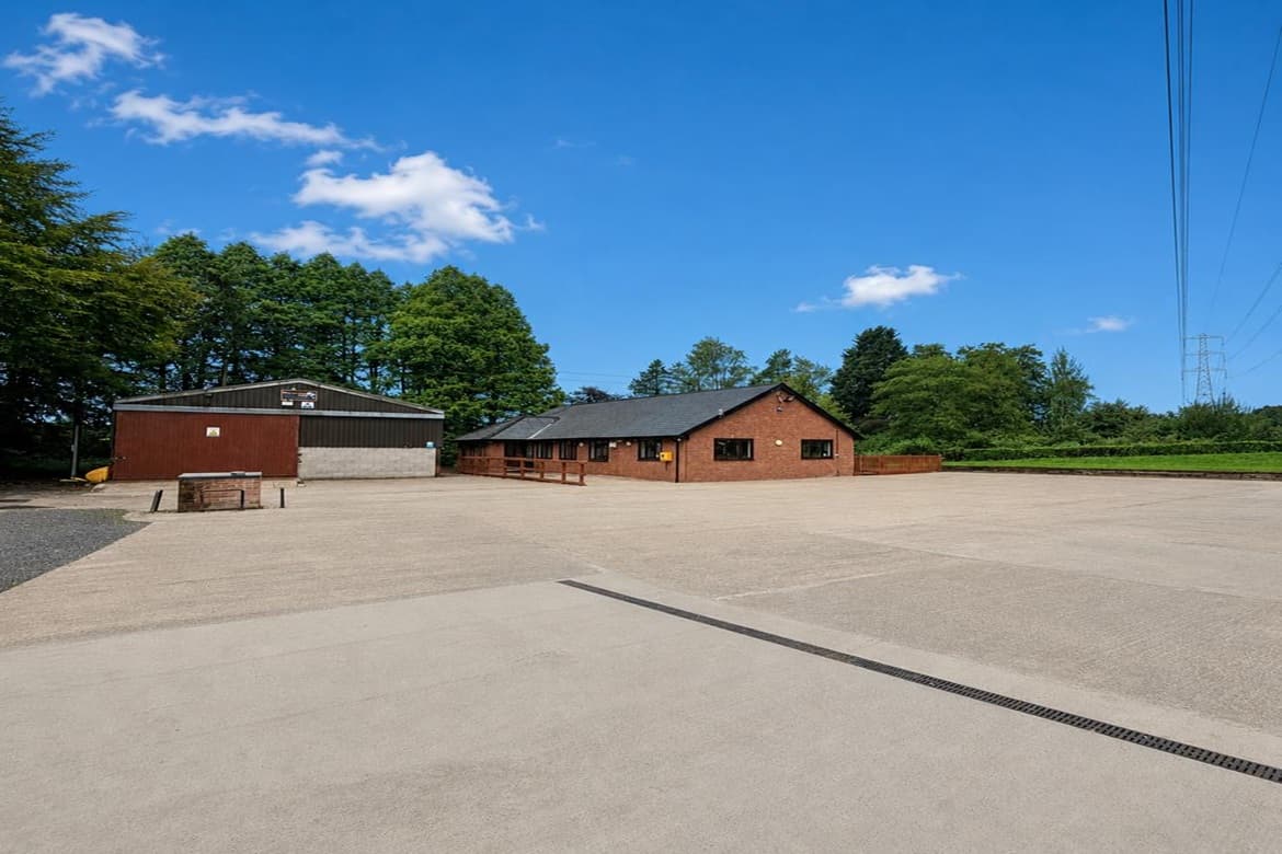 Commercial Yard With Units For Sale or To Let in Chorley, Lancs 3