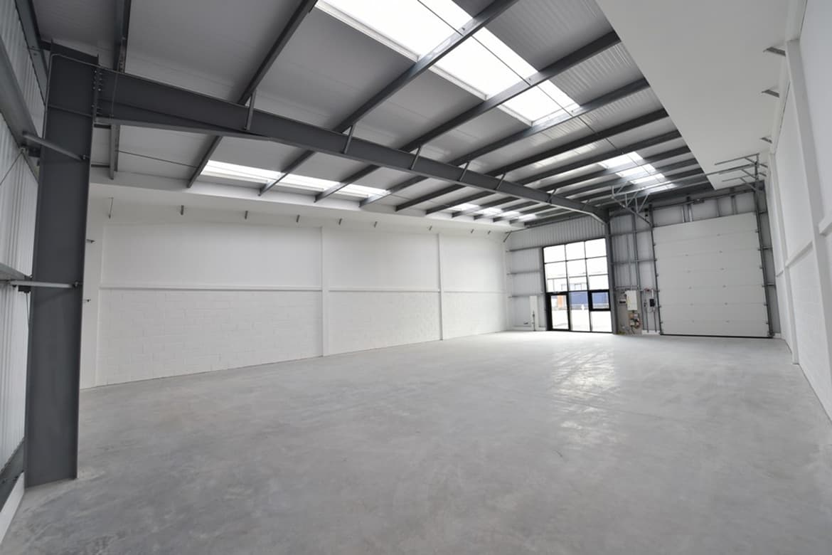Industrial Units With Workshop For Sale or To Let in Burnley 3