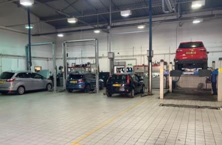 Vehicle dealership for sale or to let in Southampton 3