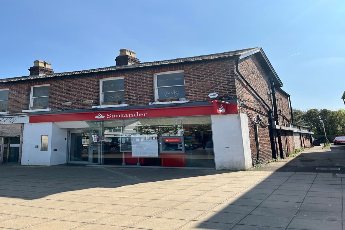 Long leasehold retail property for sale in Formby 1