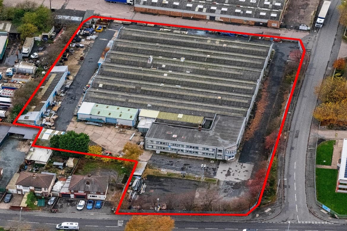 Industrial Opportunity For Sale in Willenhall, West Midlands, WV13 4