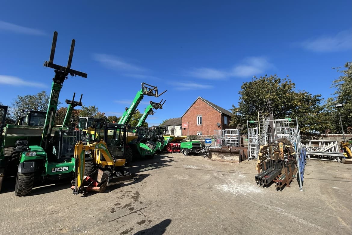 Warehouse / Industrial Unit For Sale in Thatcham, Berks, RG19 3