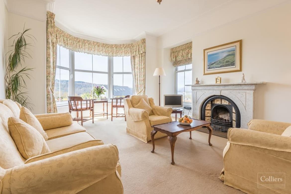 Victorian Guest House For Sale in Bowness-on-Windermere, LA23 2
