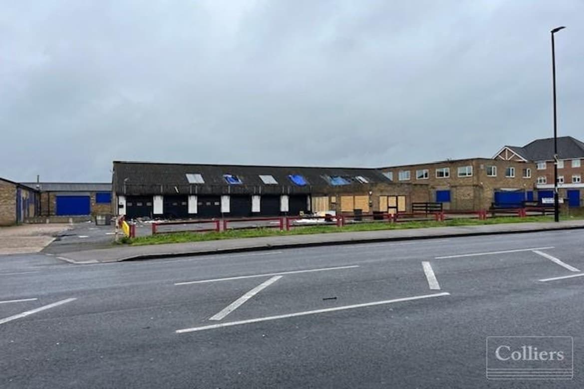 Freehold Warehouse Buildings For Sale in Bromley 1