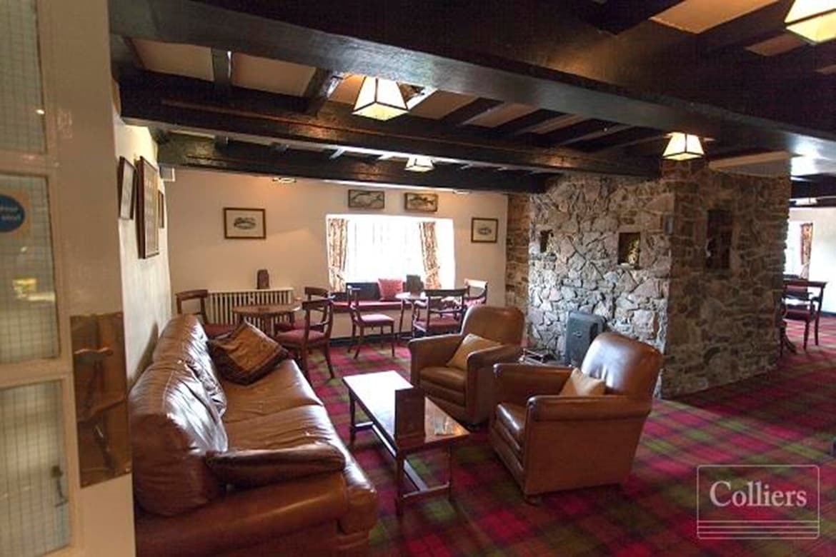 Country House Hotel For Sale in Ashbourne, Derbyshire 4