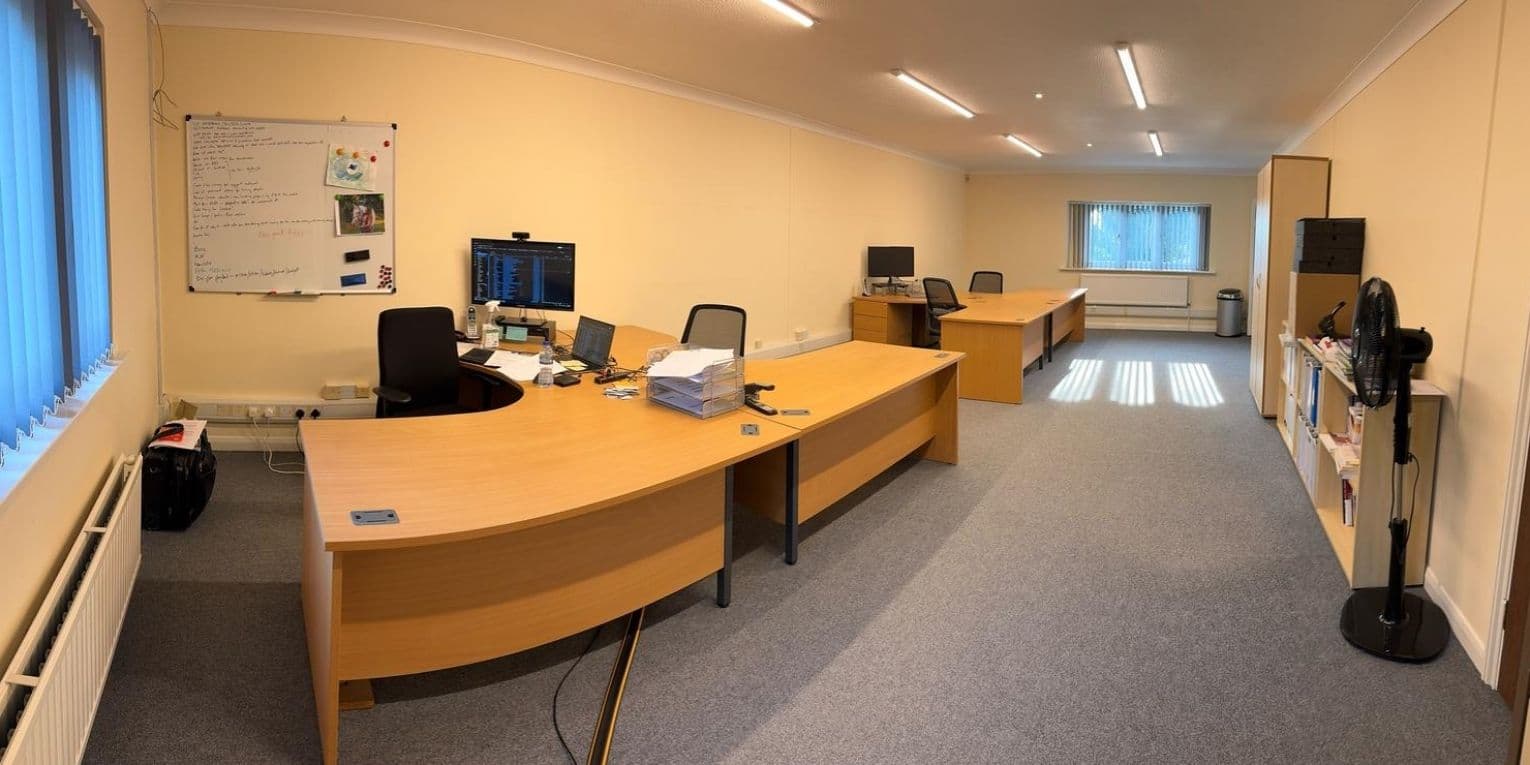 Self Contained Office For Sale or To Let in Horsham, West Sussex 3