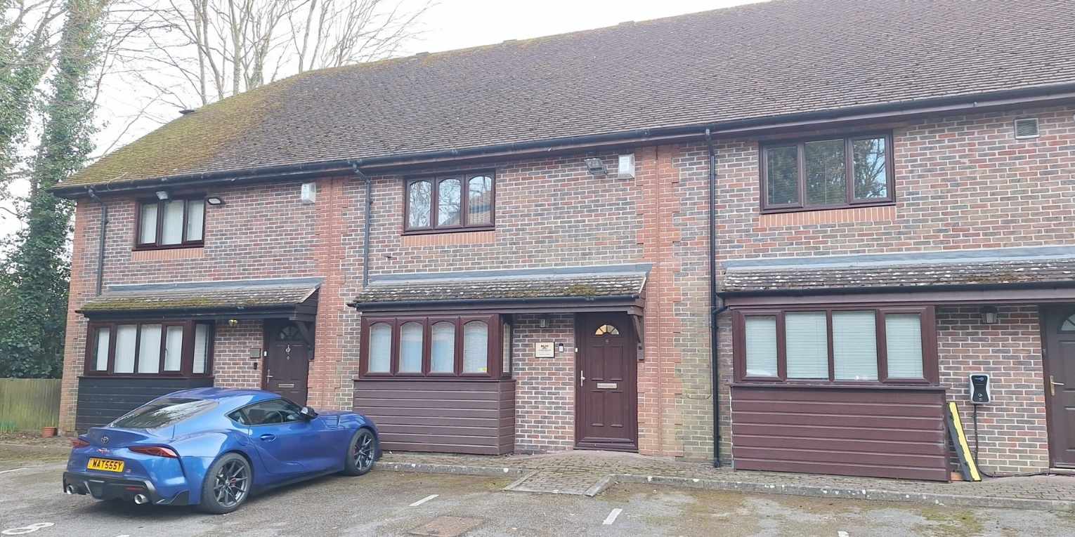Self Contained Office For Sale or To Let in Horsham, West Sussex 4