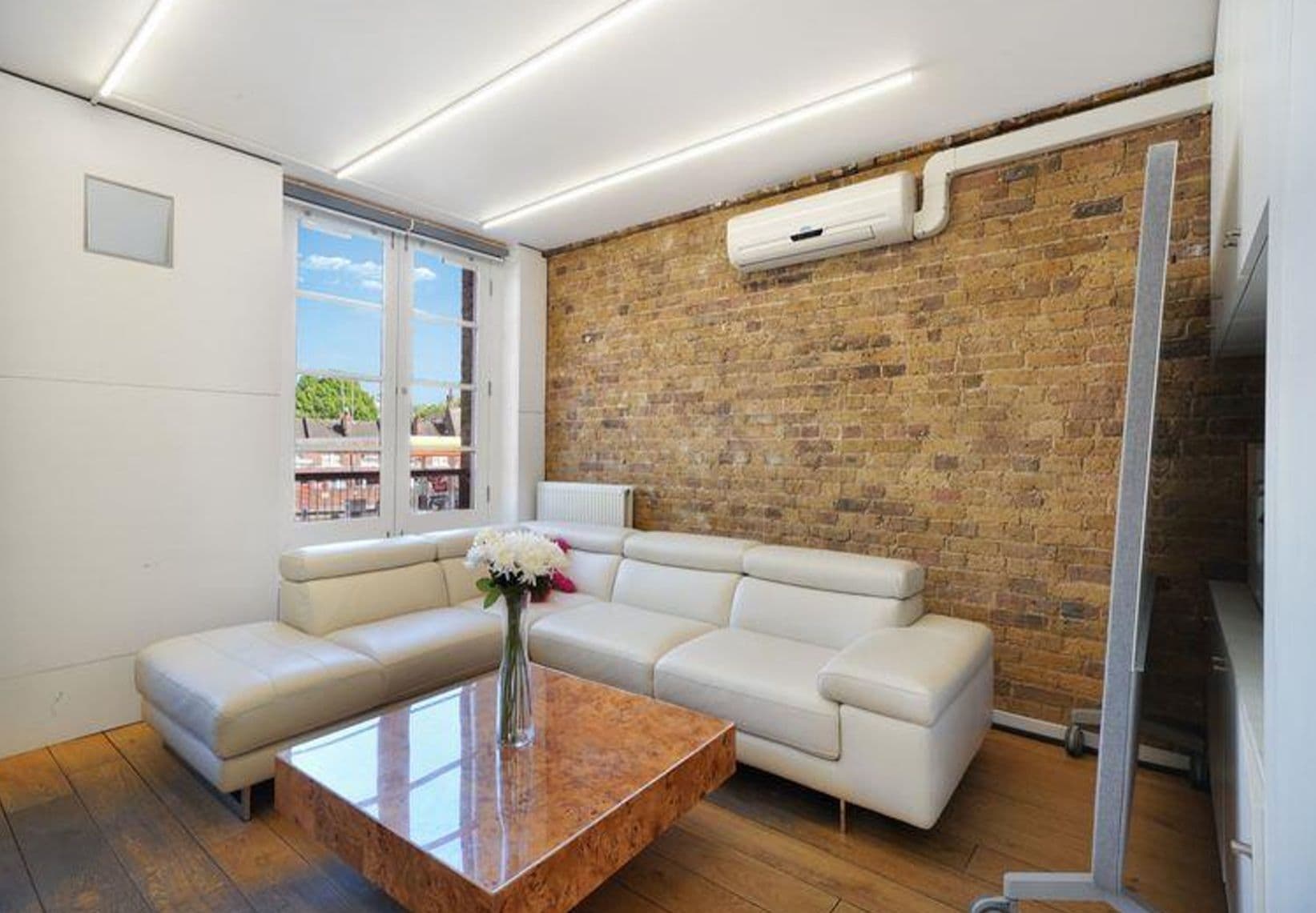 Vacant First Floor Commercial Unit For Sale in Southwark, London 4