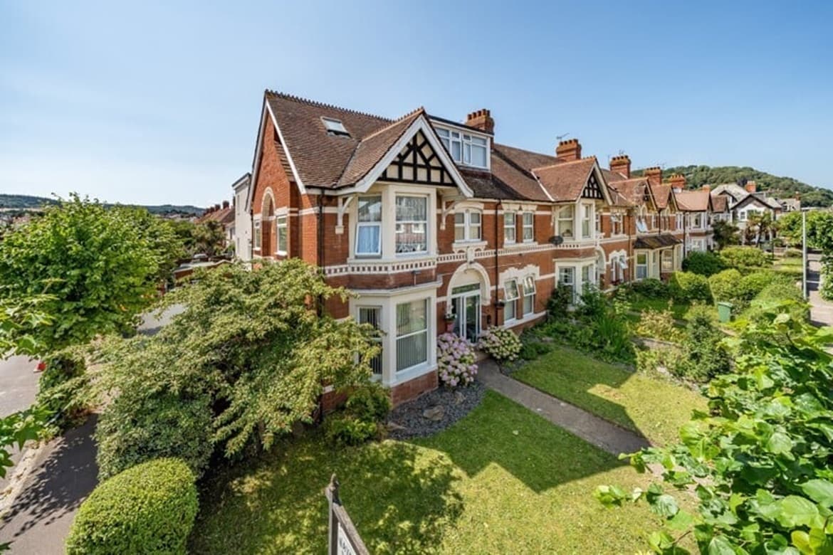Hotel For Sale in Minehead, TA24 2