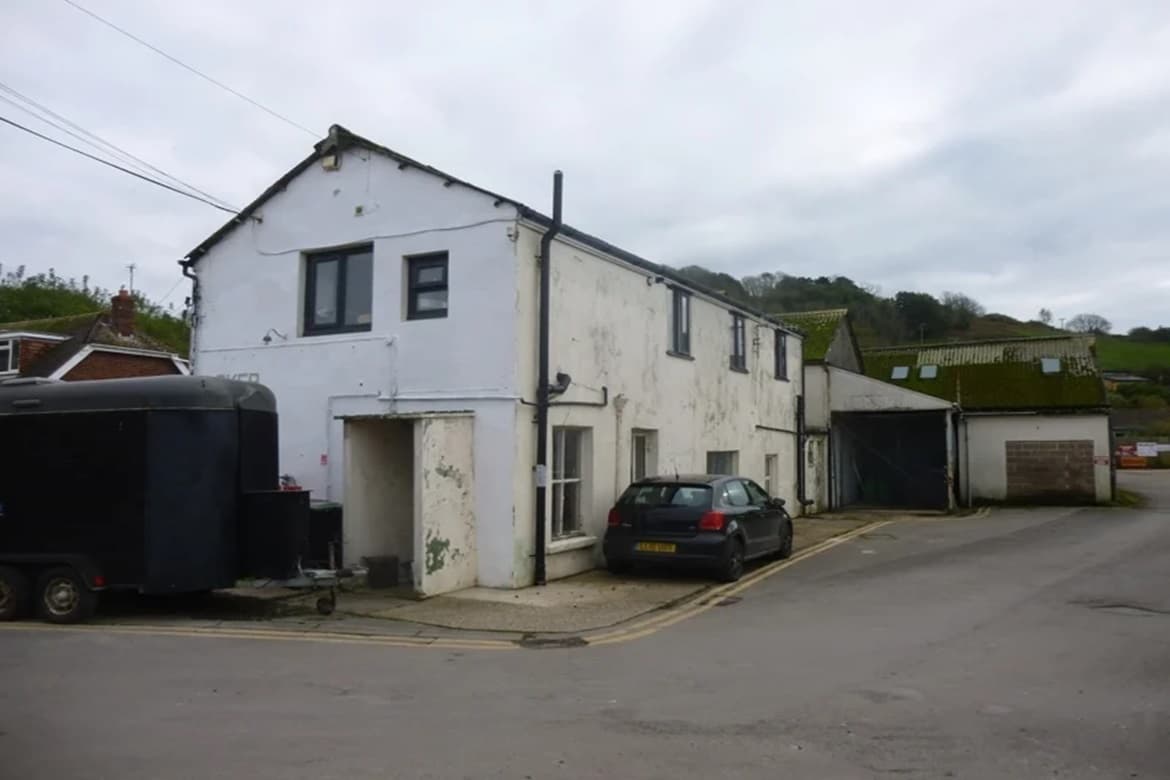 Industrial building for sale in Bridport 2