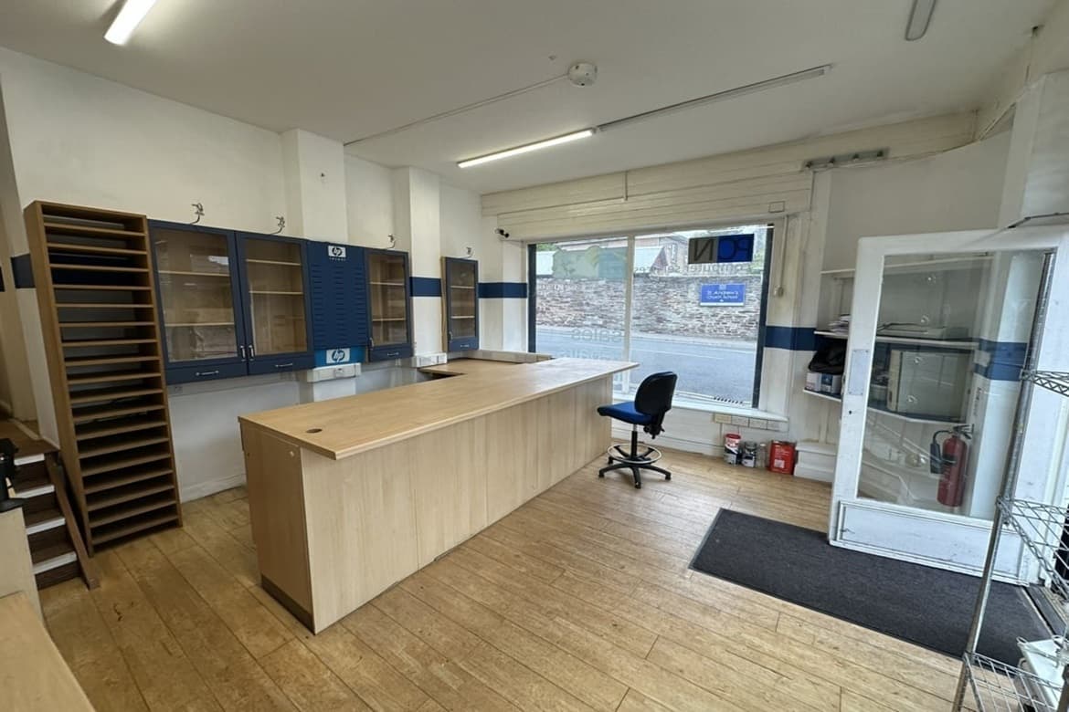 Retail premises for sale in Taunton 2