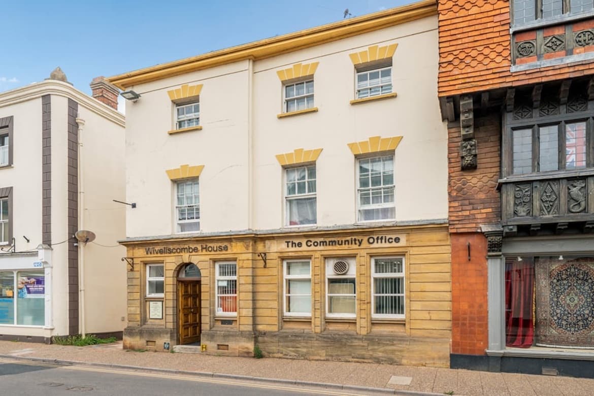 Mixed-use building for sale in Taunton 1