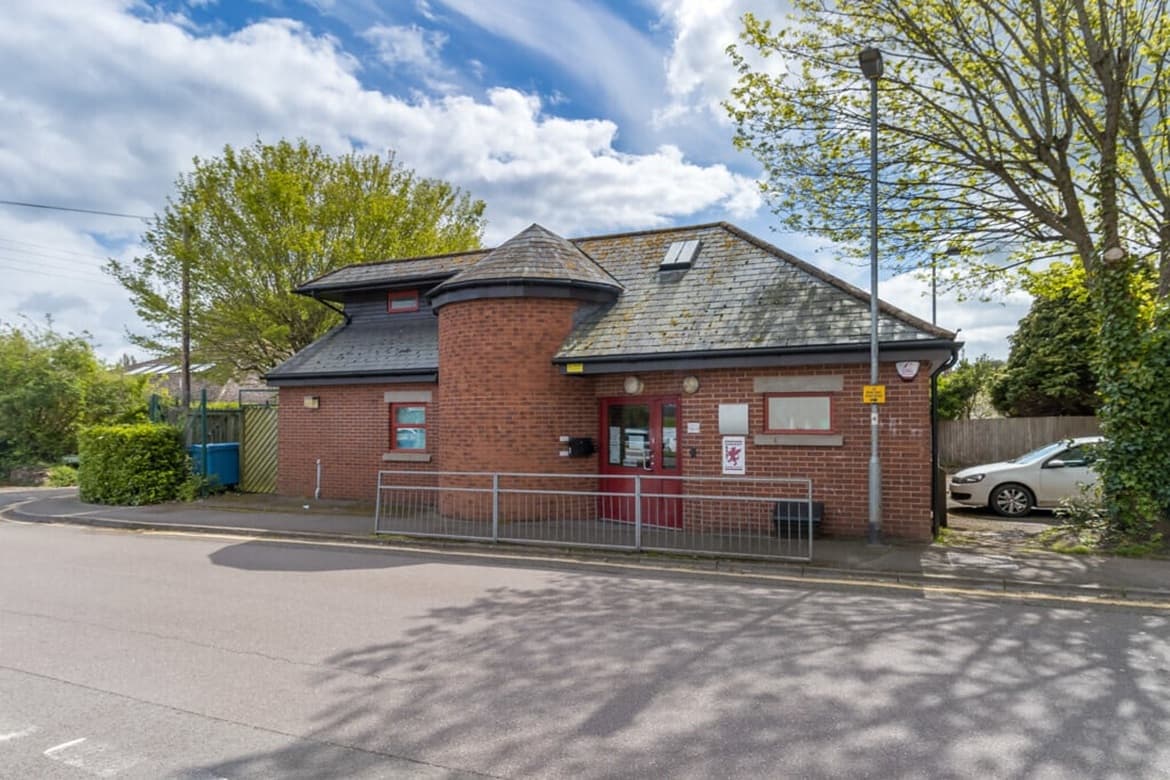 Former children's centre for sale in Taunton 4