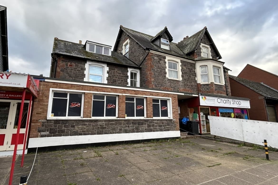 Mixed use building for sale in Minehead 2