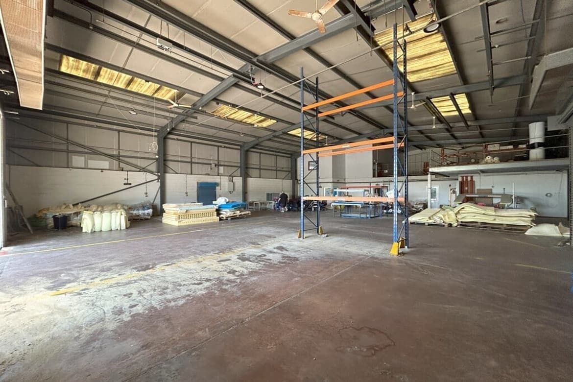 Warehouse For Sale in Taunton, Somerset, TA2 3