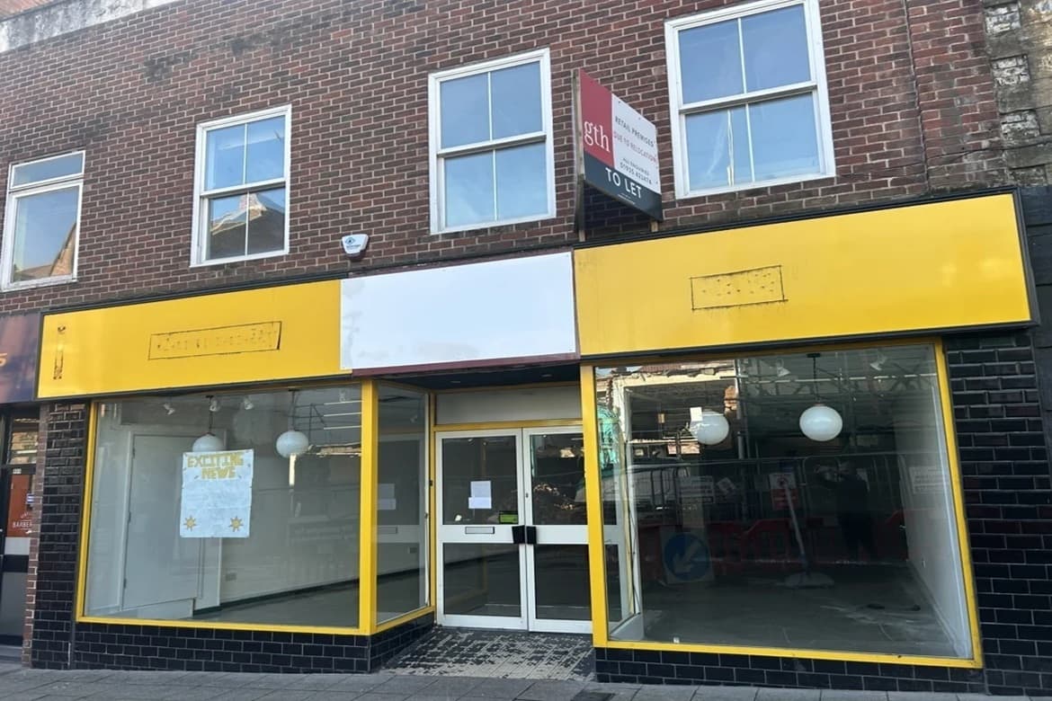 Modern Retail Unit For Sale or To Let in Yeovil, BA20 1