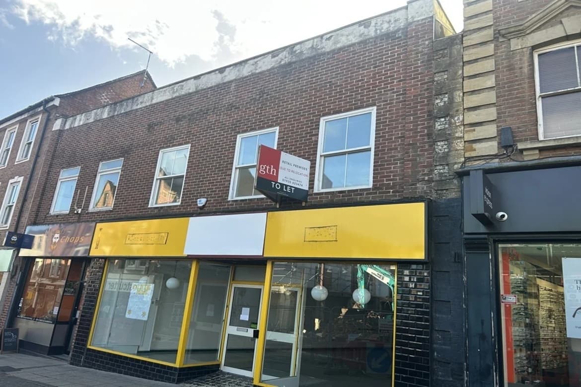 Modern Retail Unit For Sale or To Let in Yeovil, BA20 2