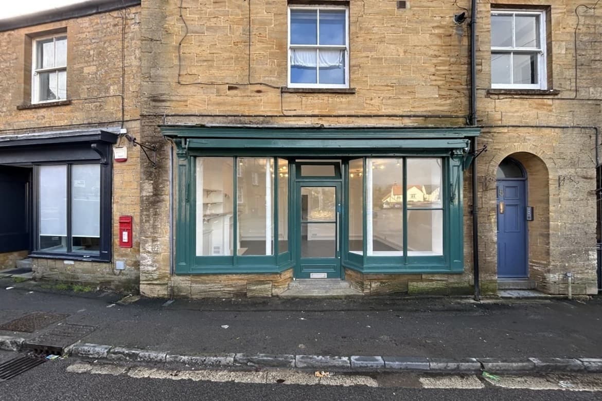 Retail Premises For Sale in South Petherton, Somerset, TA13 4