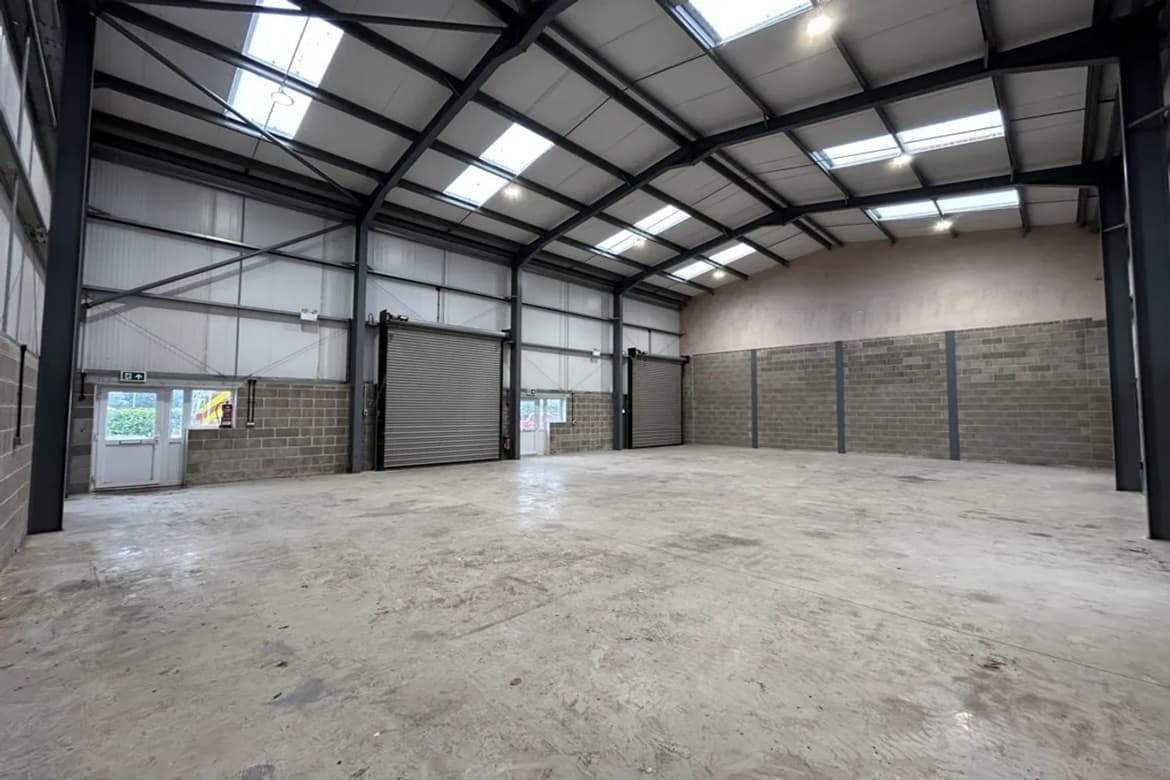 Two Connected Business Units For Sale in Glastonbury, Somerset 3
