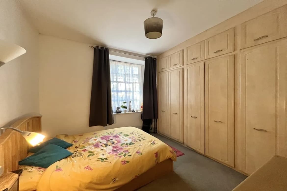 Takeaway Premises with Flat For Sale in Minehead, Somerset 3