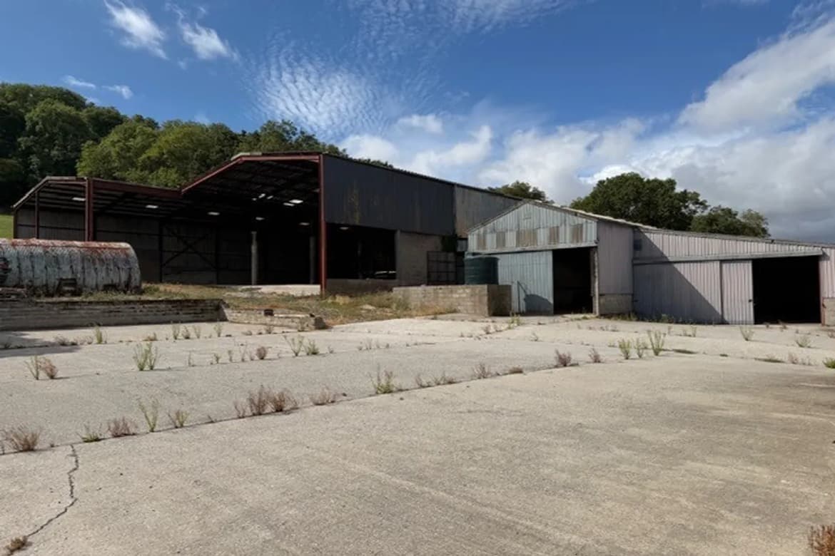 Buildings and Yard For Sale in Somerton, Somerset, TA11