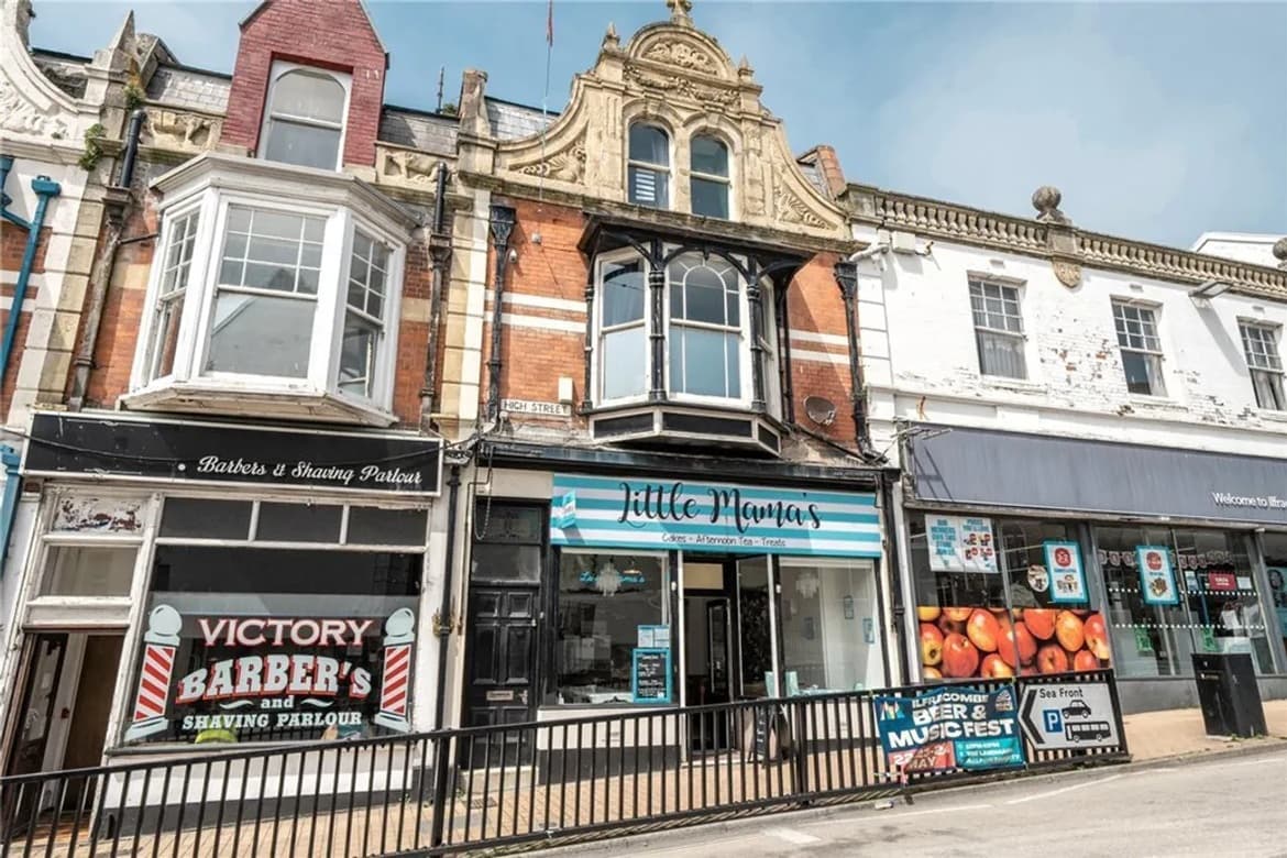 Cafe with Upper Floor Flat For Sale in Ilfracombe, Devon, EX34