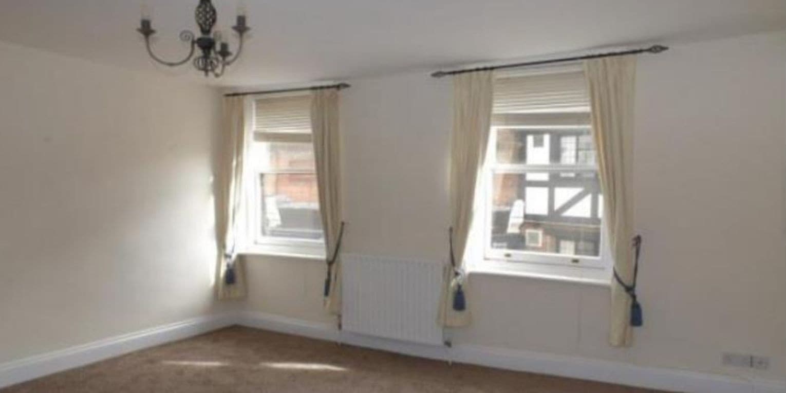 Mixed use property for sale in Romsey 5