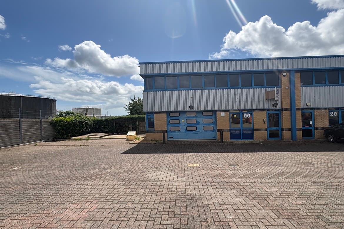 Light Industrial Unit For Sale or To Let in Southampton, Hampshire