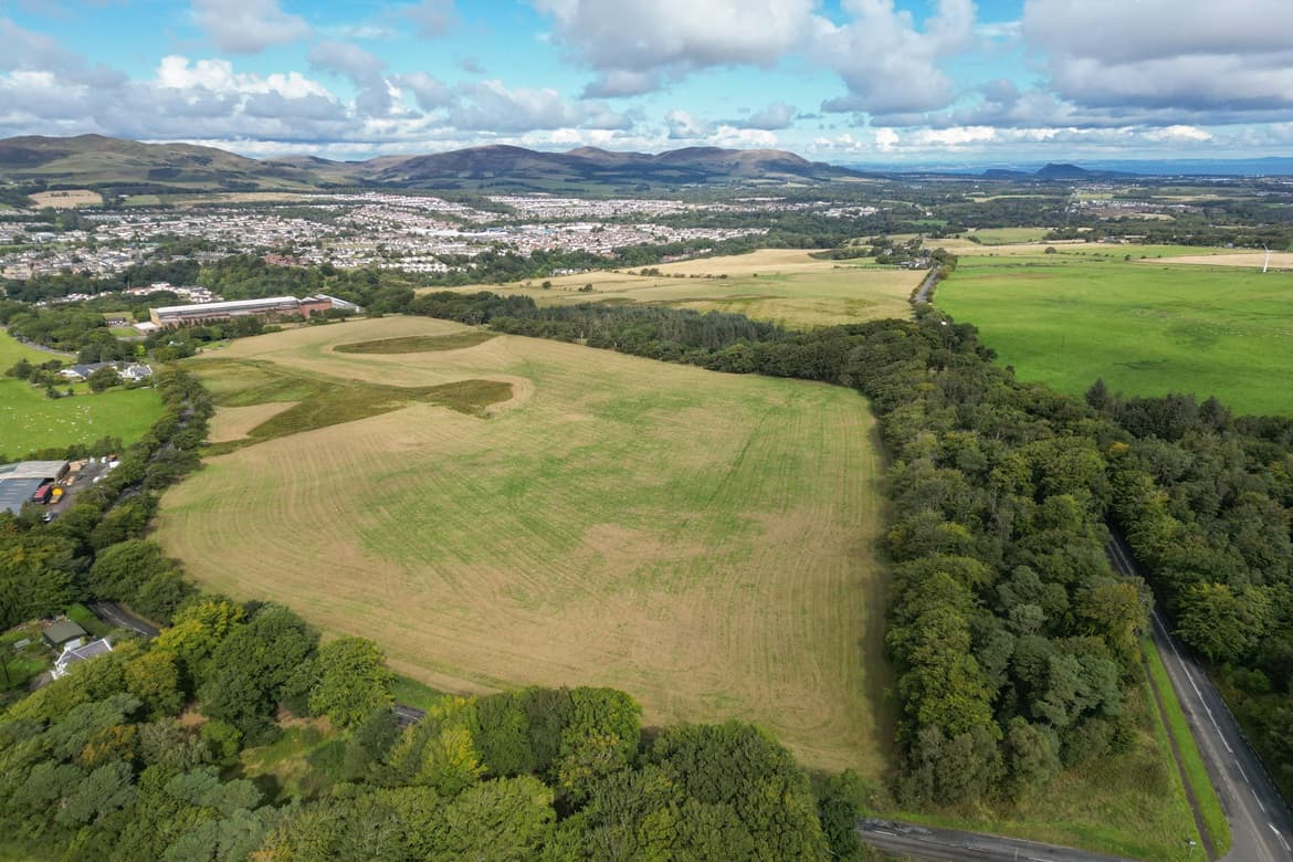 Farm with Land for Sale in Penicuik, Midlothian 4