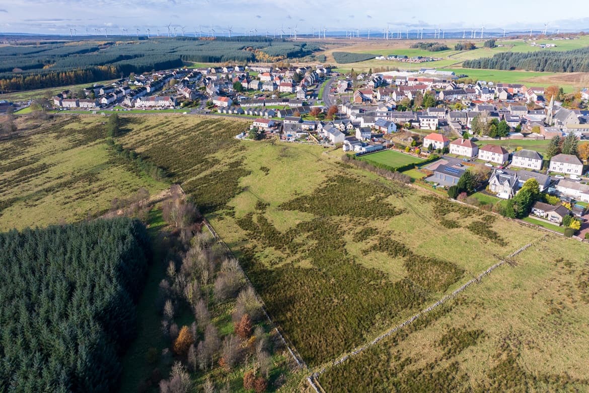 Farm and Land For Sale in Forth, ML11 2