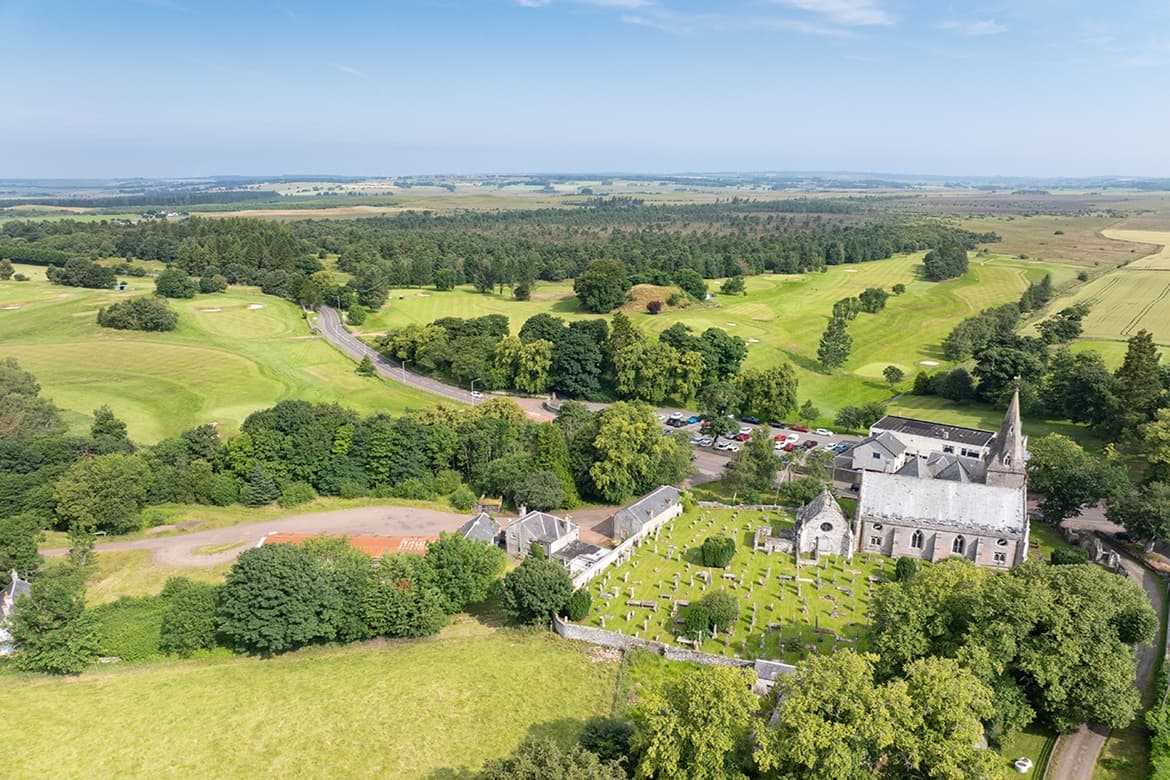 Traditional House, Office and Yard For Sale in Carnwath, Lanarkshire 2