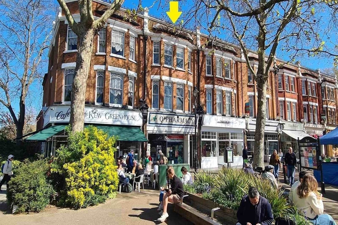 Retail investment for sale in Kew