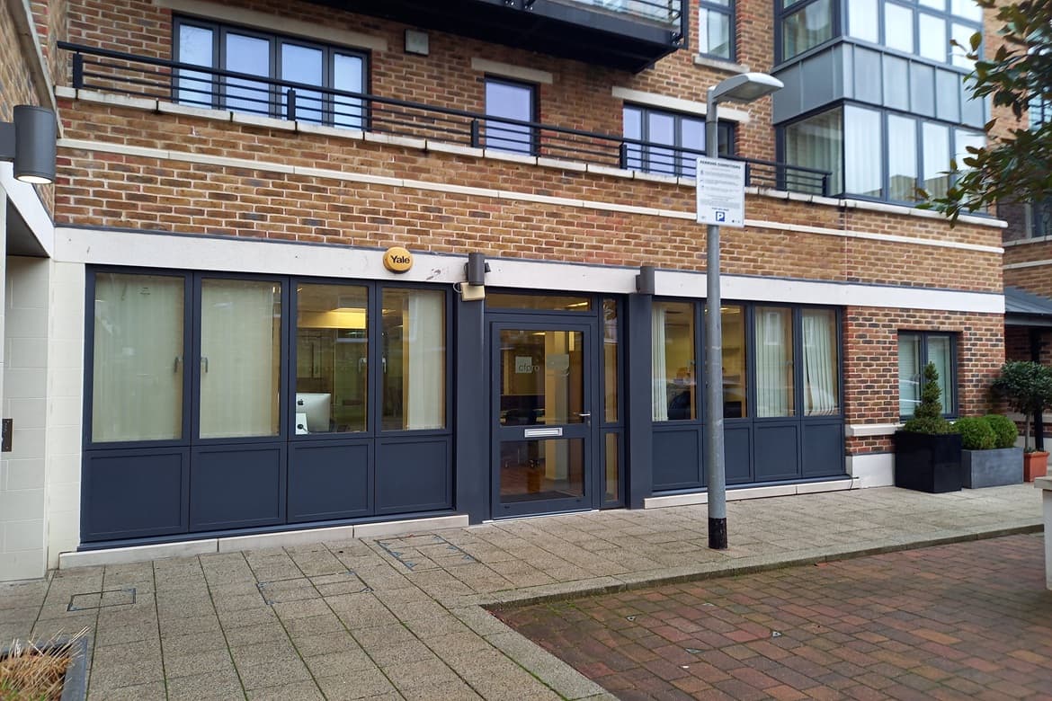Modern Development Property For Sale or To Let in Richmond Upon Thames 1