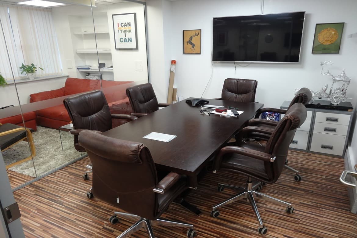 Modern Development Property For Sale or To Let in Richmond Upon Thames 2