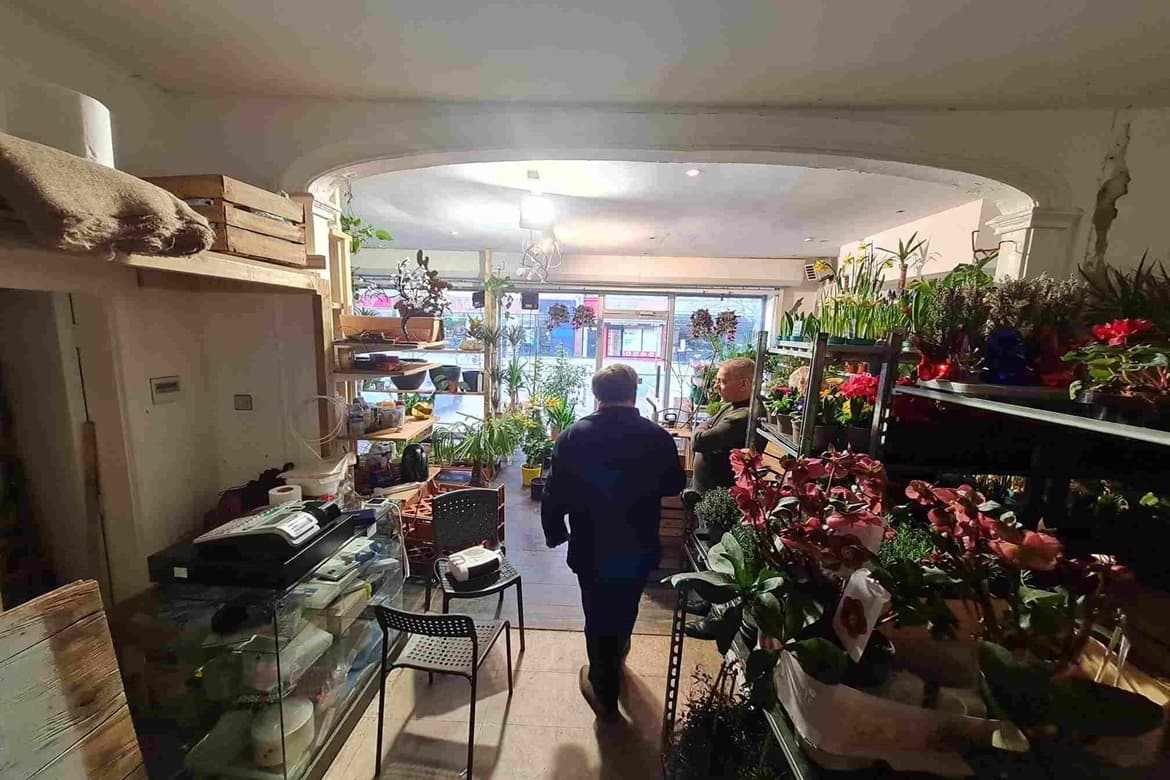 Commercial Unit With Vacant Possession For Sale or To Let in Putney 5