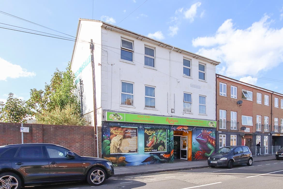 Three Storey Mixed Use Building For Sale in Farnborough, Hants 1