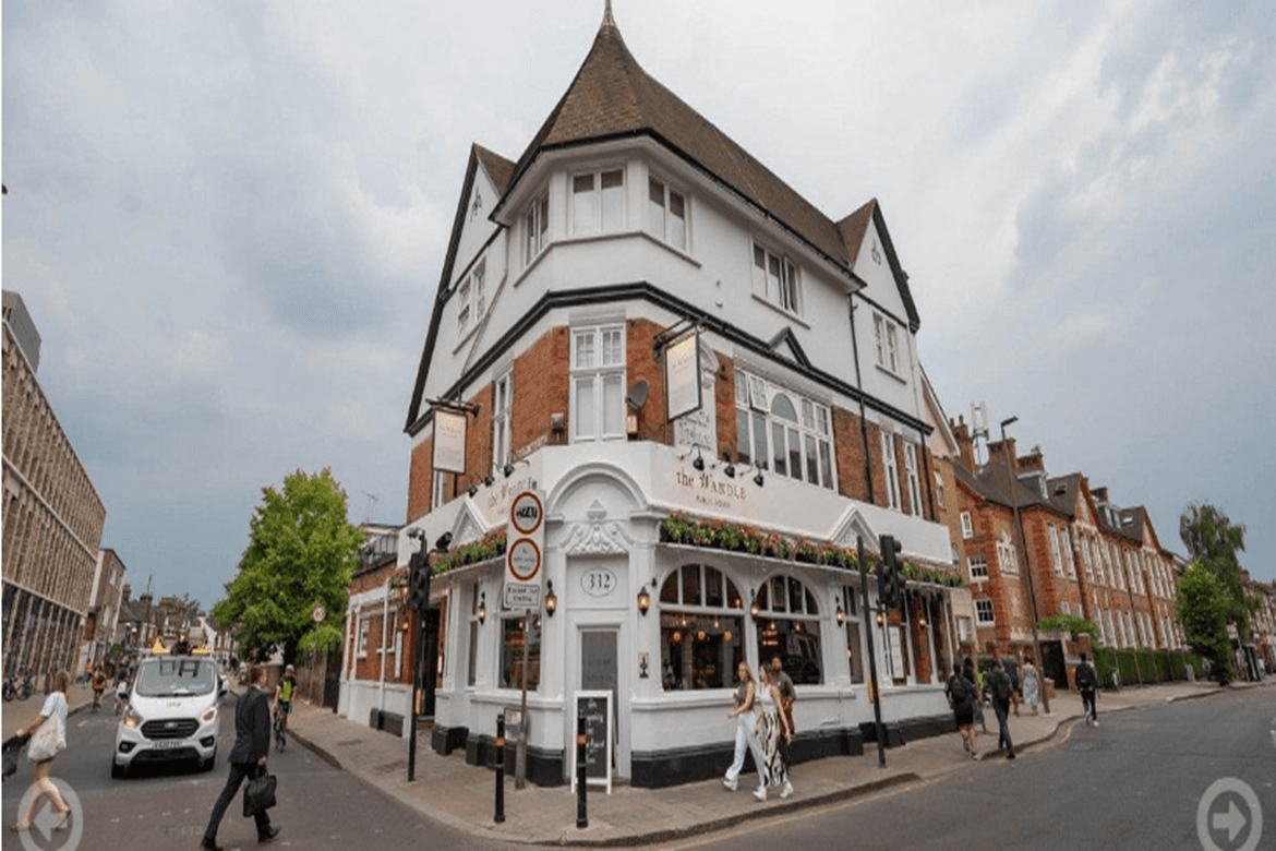 Office Suite For Sale or To Let in SW18, London 3
