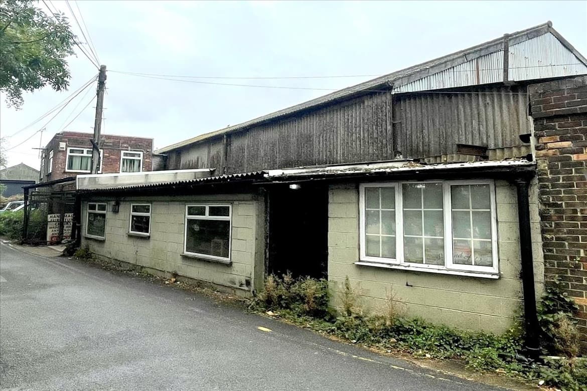 Mixed Use Office Warehouse For Sale in Rye, East Sussex, TN31 3