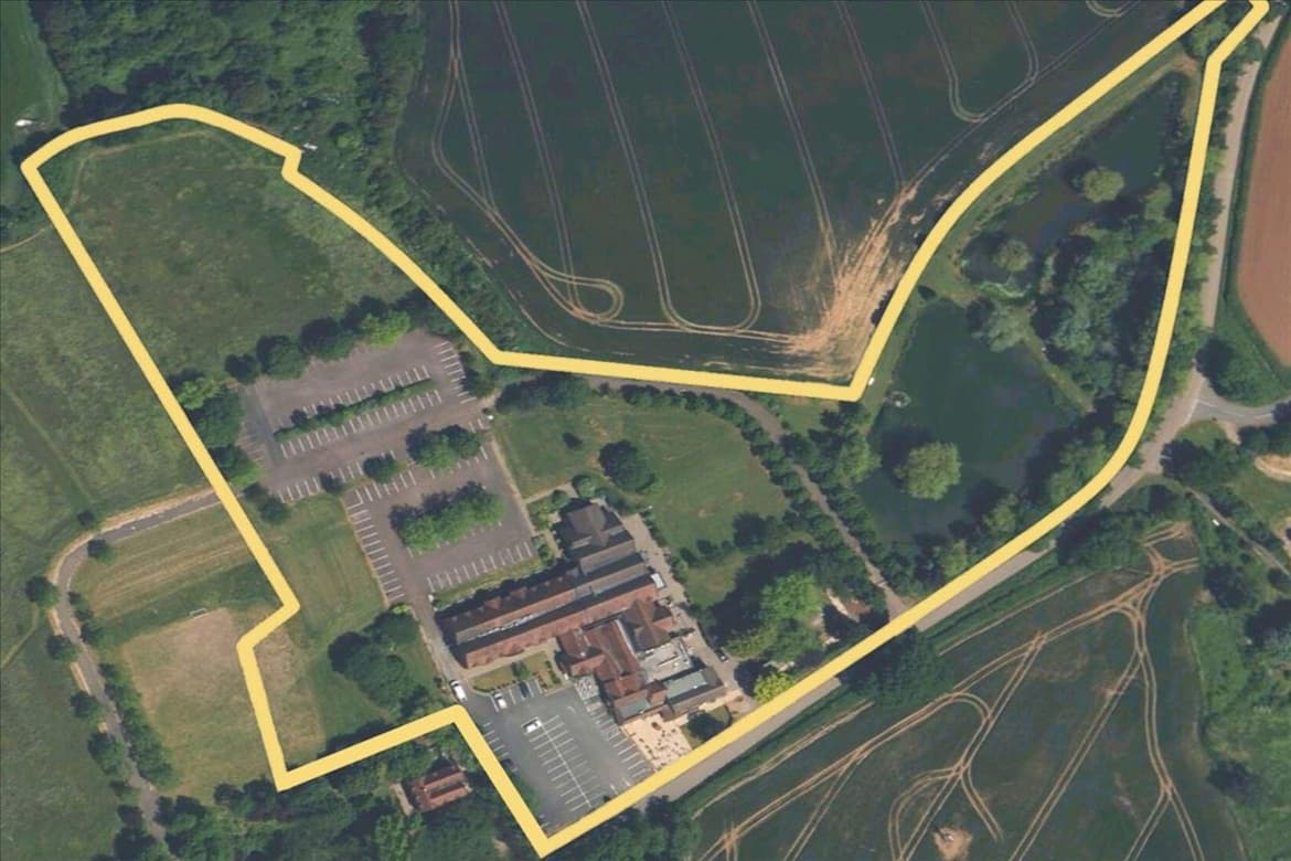 Hotel with Development Potential For Sale in Worcester, WR3 4