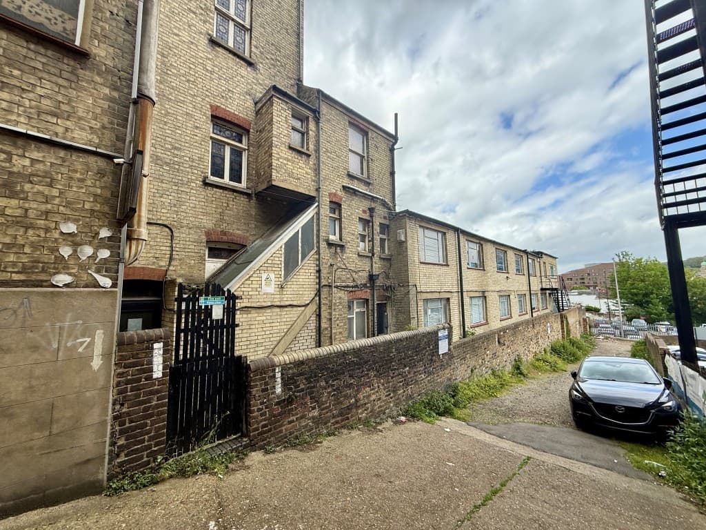Avenue Business Centre, 17 New Road Avenue, Chatham ME4 6BA: Business Centre For Investment With Lapsed Planning For 12 Flats 2