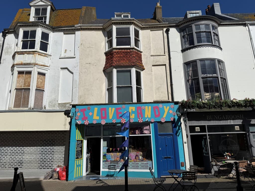 8/8A Bath Place, Worthing BN11 3BA: Mixed Use Investment In Town Centre