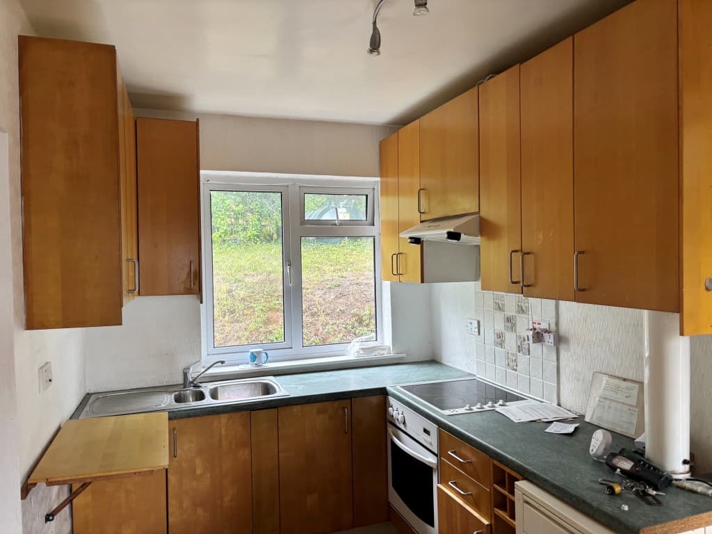 Sunnybank, Sunton, Collingbourne Ducis, Marlborough SN8 3DZ: Detached Bungalow On A Plot With Potential 5