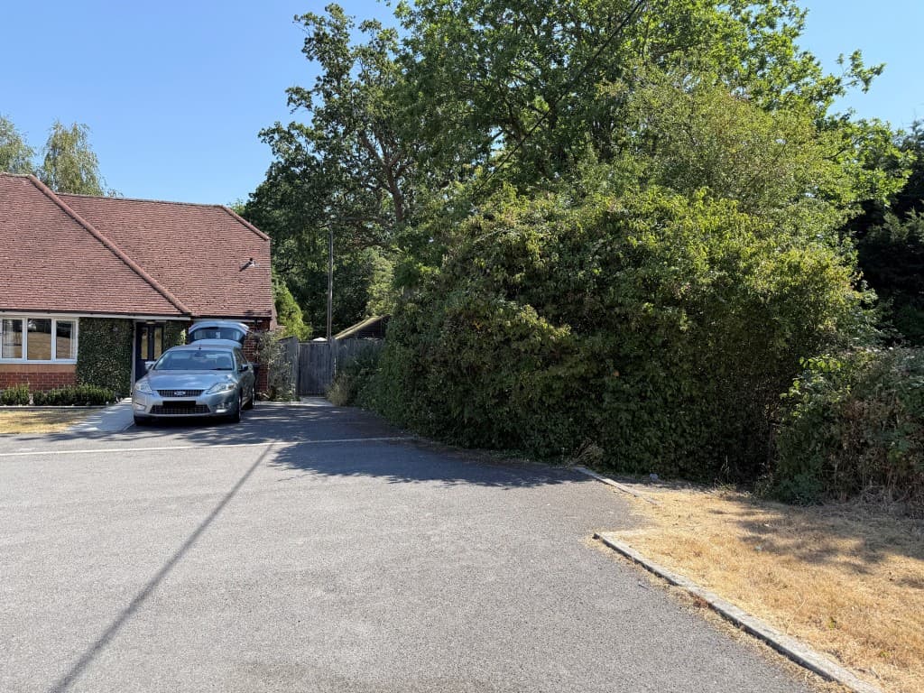 Land Adjacent 28 Almsgate, Compton, Guildford GU3 1JG: Land With Planning In Established Residential Location