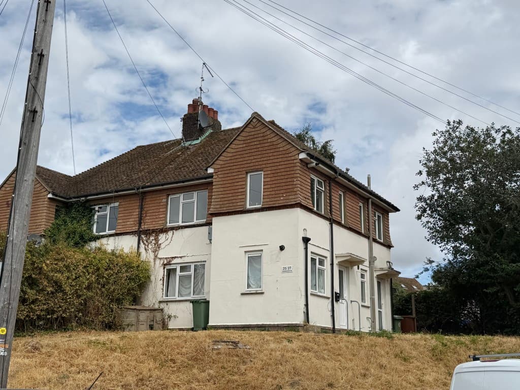 27 Cunningham Road, Tunbridge Wells TN4 9EN: Flat In Need Of Improvement 2