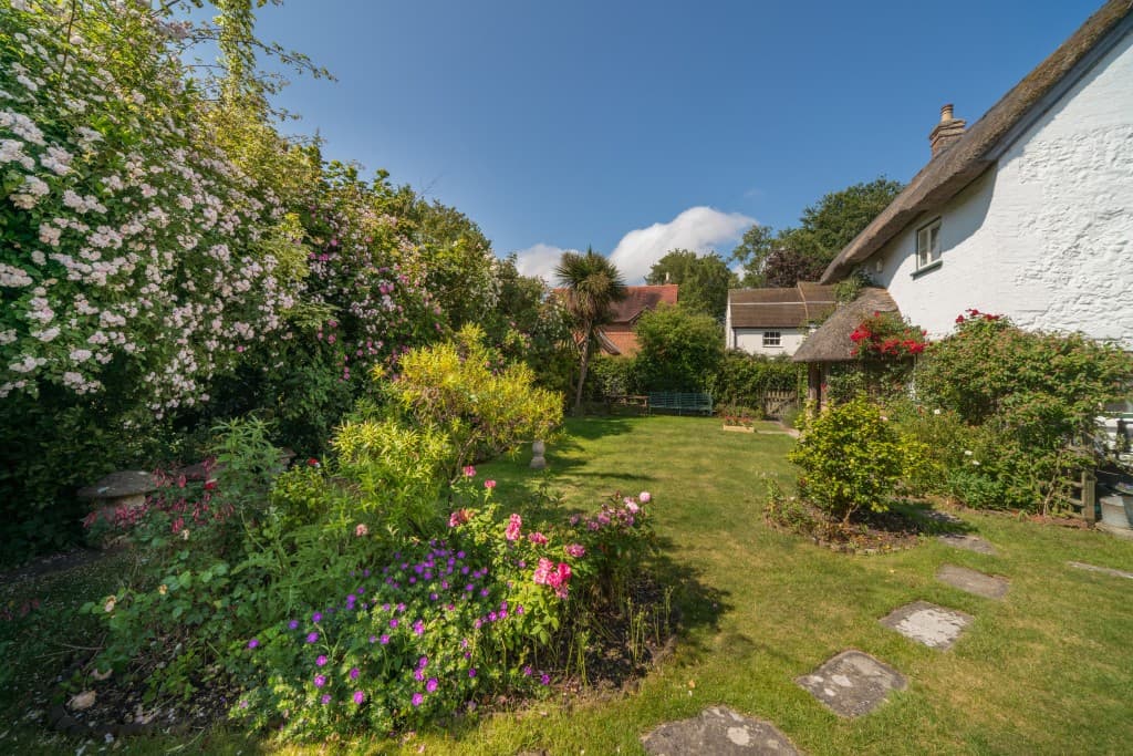 Virginia Cottage, 31 Castle Street, Newport PO30 1NS: Charming Cottage With Self-contained Annexe, Gardens And Garage 2