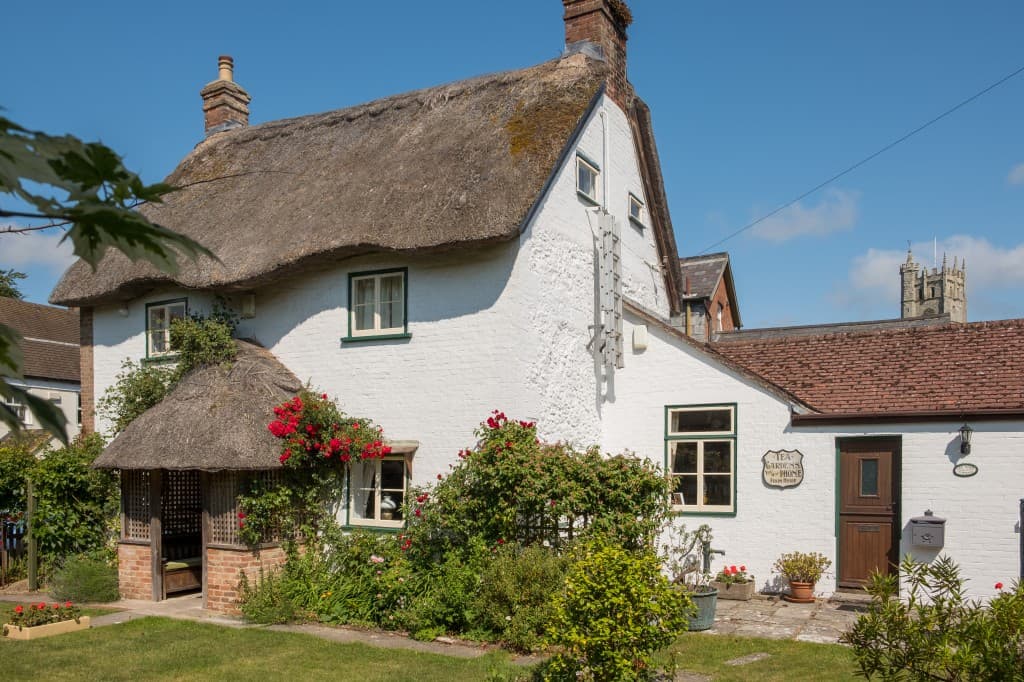Virginia Cottage, 31 Castle Street, Newport PO30 1NS: Charming Cottage With Self-contained Annexe, Gardens And Garage 3
