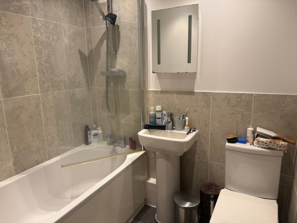 Flat 1 The Annex, Enterprise House, Isambard Brunel Road, Portsmouth PO1 2RX: One-bedroom Leasehold Flat For Investment 5